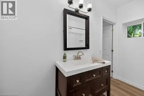 153 Eagle Avenue Brantford ON N3S 1Z7