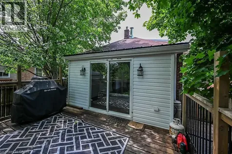 153 Eagle Avenue Brantford ON N3S 1Z7
