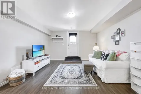 6 Lawrence Street Parry Sound ON P2A 2E2