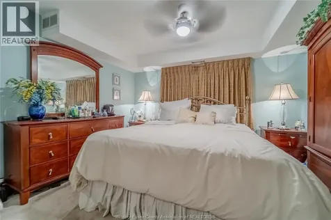 2922 Rivard Windsor ON N8T 3N9