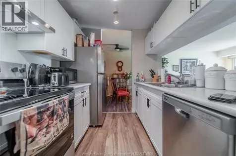 2922 Rivard Windsor ON N8T 3N9