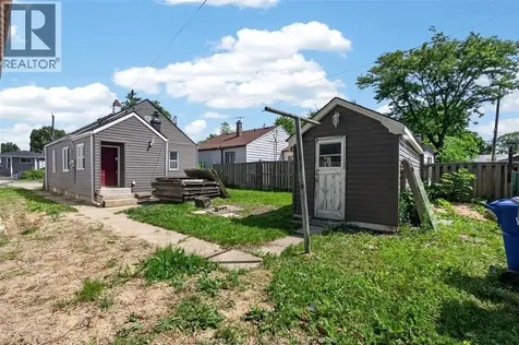 693 South Pacific Windsor ON N8X 2X1