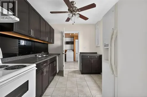 693 South Pacific Windsor ON N8X 2X1