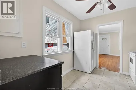 693 South Pacific Windsor ON N8X 2X1