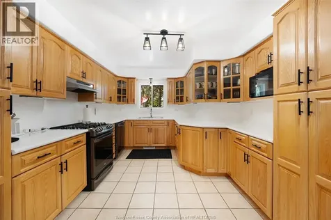 540 Simcoe Street Amherstburg ON N9V 1N3