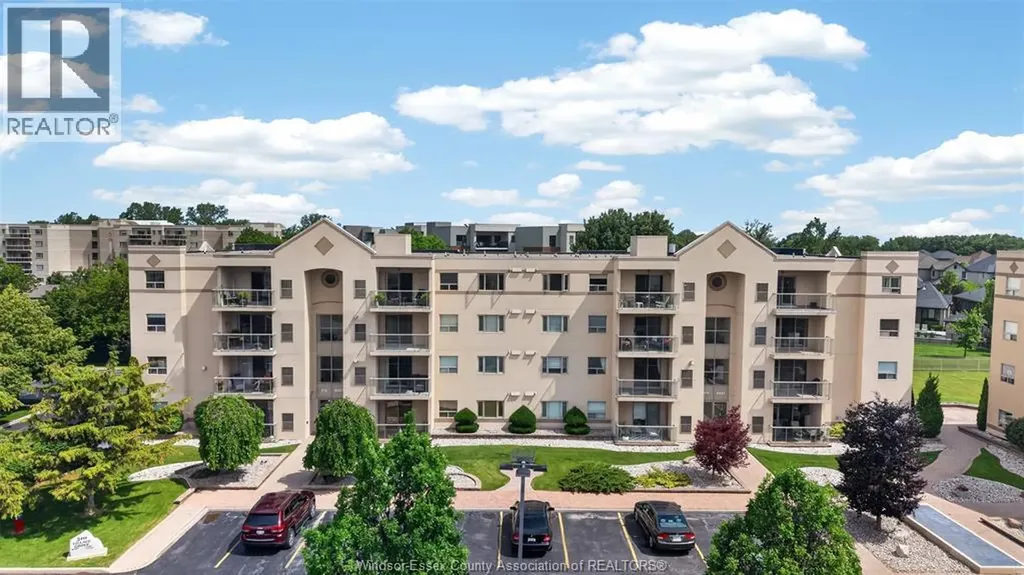 310 Village Grove Drive Tecumseh ON N8N 4X7