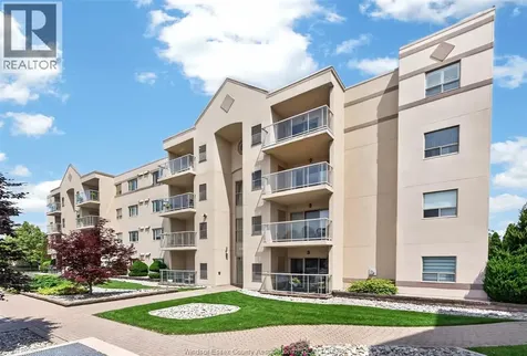 310 Village Grove Drive Tecumseh ON N8N 4X7