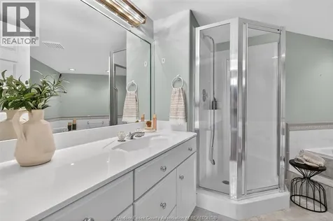 310 Village Grove Drive Tecumseh ON N8N 4X7