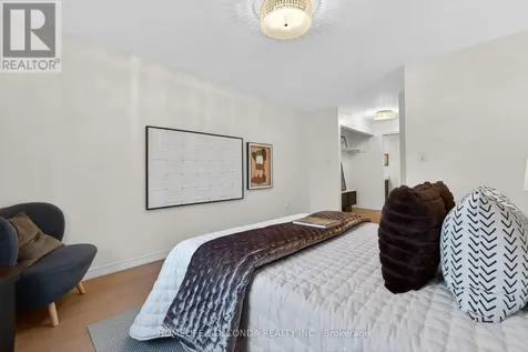 341 Admiral Drive Oakville (br Bronte) ON L6L 0C2