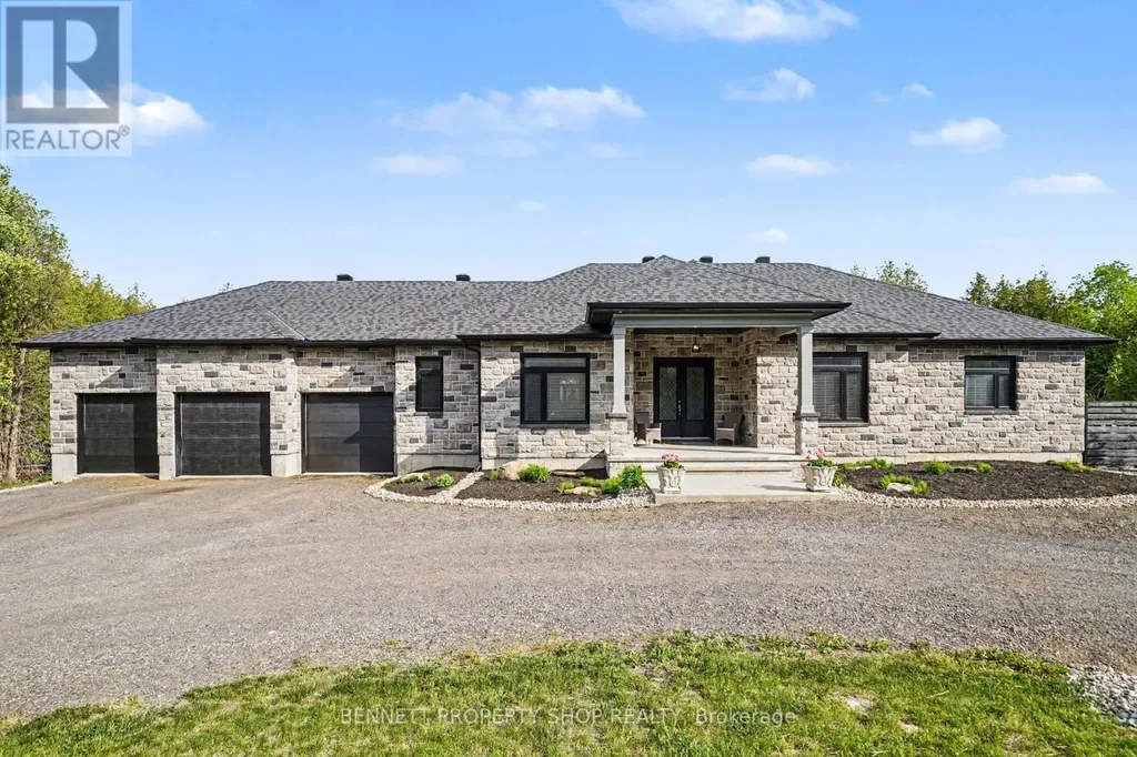 6264 Nick Adams Road Ottawa ON K4P 1H2