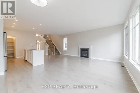 196 Angelonia Crescent Ottawa ON K1T 0Y4