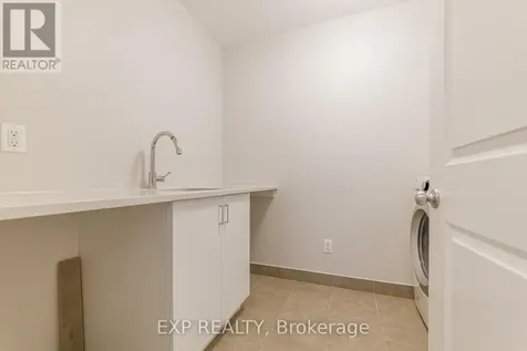 196 Angelonia Crescent Ottawa ON K1T 0Y4
