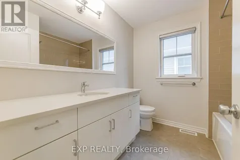 196 Angelonia Crescent Ottawa ON K1T 0Y4