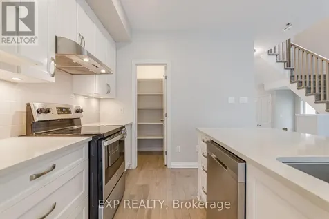 196 Angelonia Crescent Ottawa ON K1T 0Y4