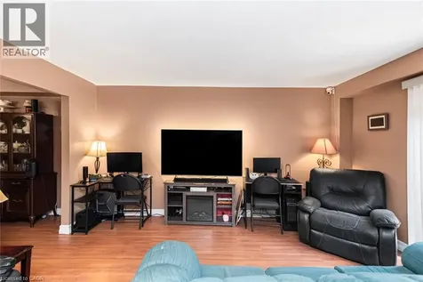 127 Terni Boulevard Hamilton ON L8W 3W4