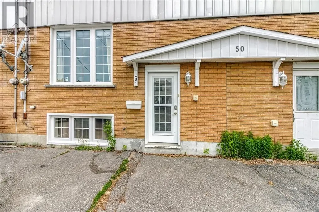 50 Jeanne D'arc Drive Unit# 3 Chelmsford ON P0M 1L0