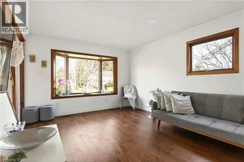 9 Morton Avenue Dundas ON L9H 2P4