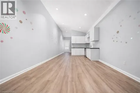 106 Lottridge Street Hamilton ON L8L 6T9