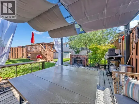 1045 Clover Avenue Windsor ON N8P 1V8