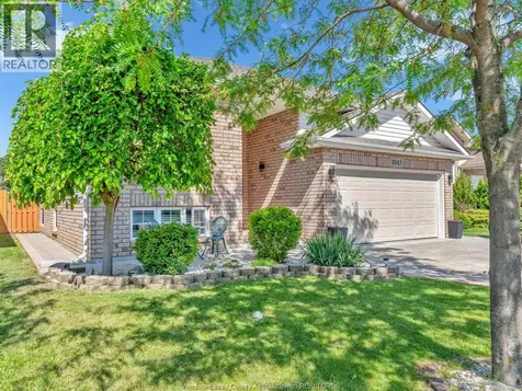 1045 Clover Avenue Windsor ON N8P 1V8