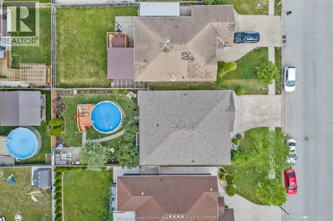 1045 Clover Avenue Windsor ON N8P 1V8