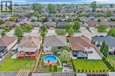 1045 Clover Avenue Windsor ON N8P 1V8