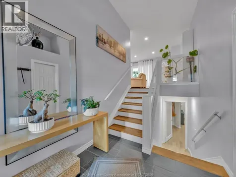 1045 Clover Avenue Windsor ON N8P 1V8