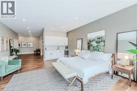 1878 Gordon Street Guelph ON N1L 0P4