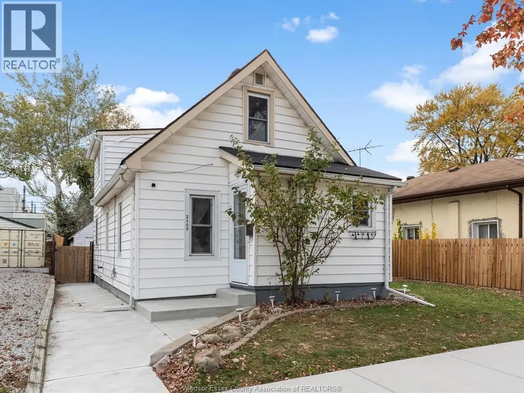 2509 Alexis Road Windsor ON N9J 1Y3
