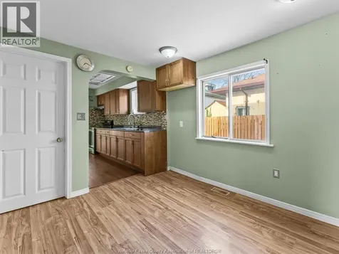 2509 Alexis Road Windsor ON N9J 1Y3