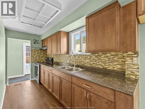 2509 Alexis Road Windsor ON N9J 1Y3
