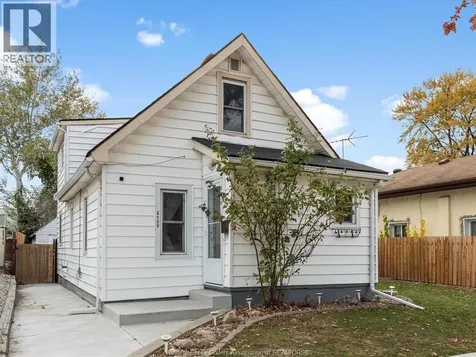 2509 Alexis Road Windsor ON N9J 1Y3