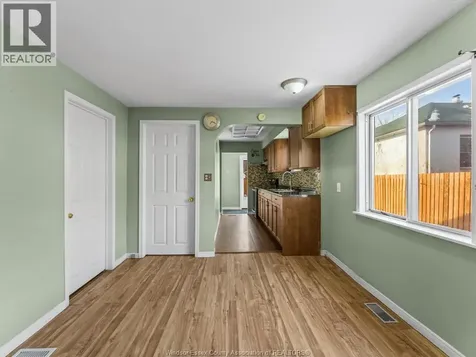 2509 Alexis Road Windsor ON N9J 1Y3