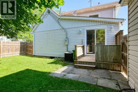 6887 Tecumseh Lakeshore ON N0R 1N0