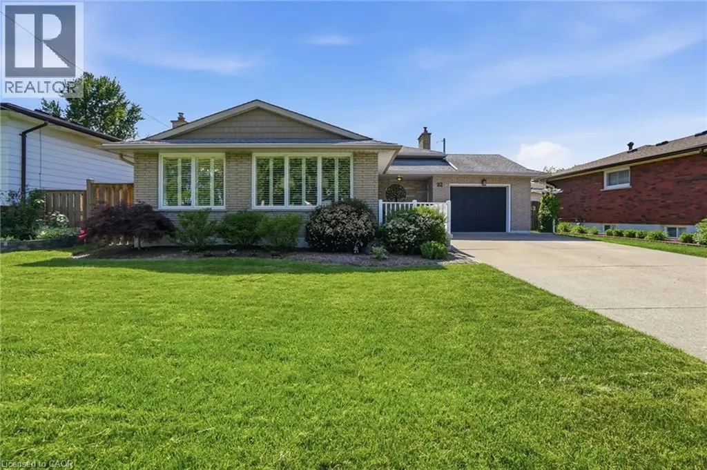 92 Watt Avenue Welland ON L3B 1J4