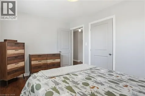 92 Watt Avenue Welland ON L3B 1J4