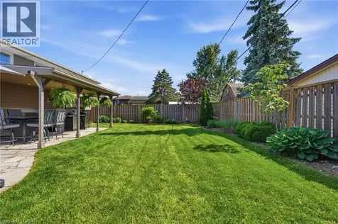 92 Watt Avenue Welland ON L3B 1J4