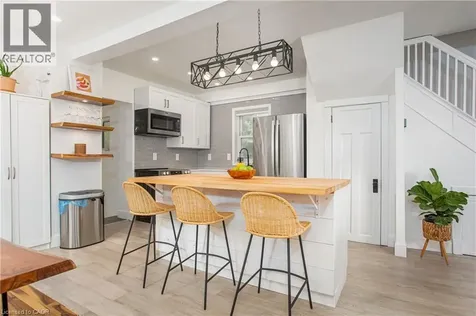 826 Beach Boulevard Hamilton ON L8H 6Z5