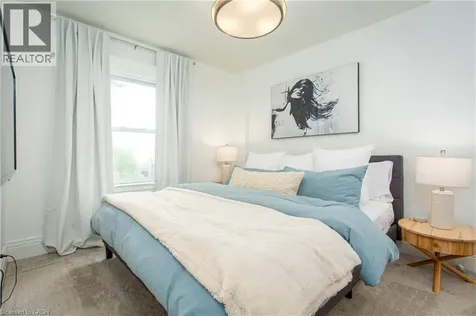 826 Beach Boulevard Hamilton ON L8H 6Z5