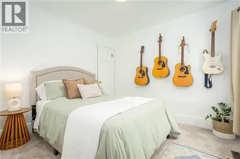 826 Beach Boulevard Hamilton ON L8H 6Z5