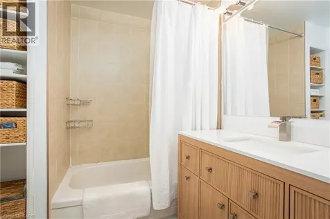 826 Beach Boulevard Hamilton ON L8H 6Z5