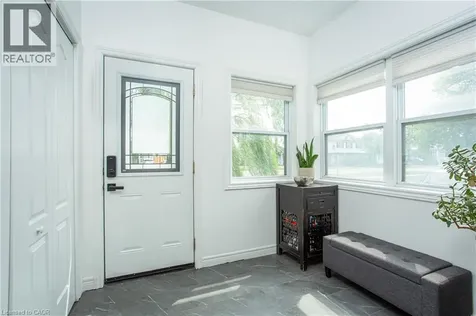 826 Beach Boulevard Hamilton ON L8H 6Z5