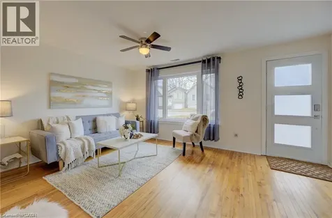 73 East 33rd Street Hamilton ON L8V 3T3