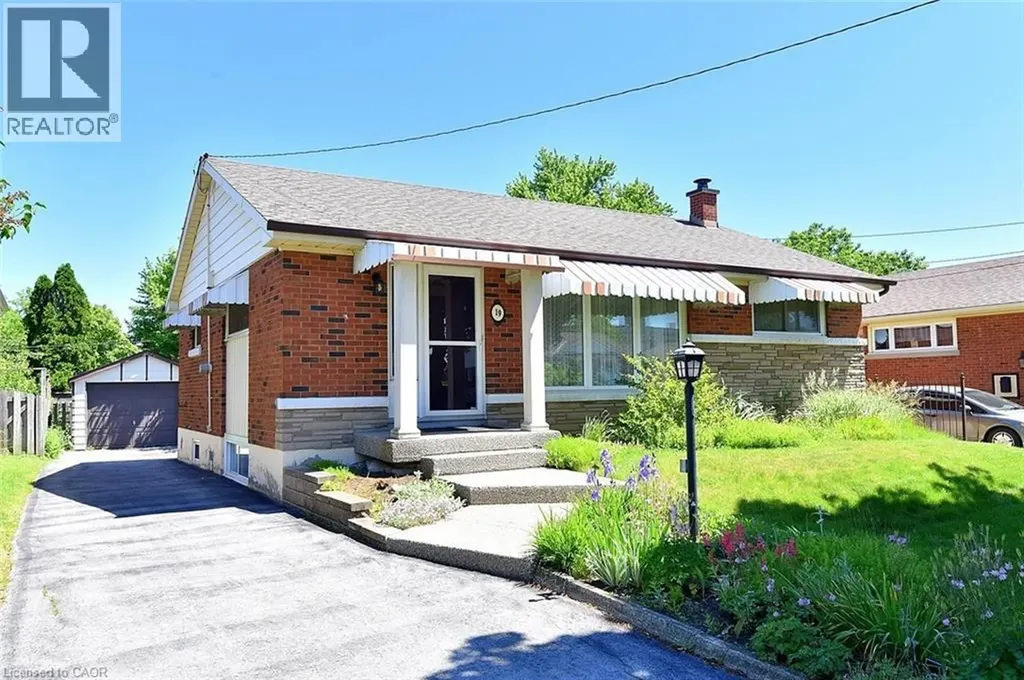19 Gildea Street Hamilton ON L8V 2G6