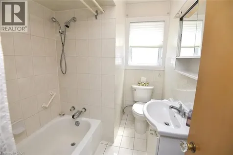 19 Gildea Street Hamilton ON L8V 2G6