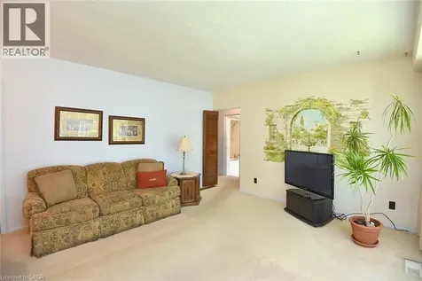 19 Gildea Street Hamilton ON L8V 2G6