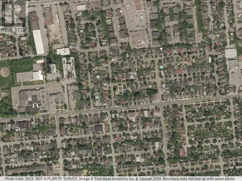 320 Fullerton Avenue Ottawa ON K1K 1K3