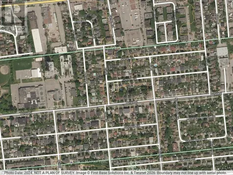 320 Fullerton Avenue Ottawa ON K1K 1K3