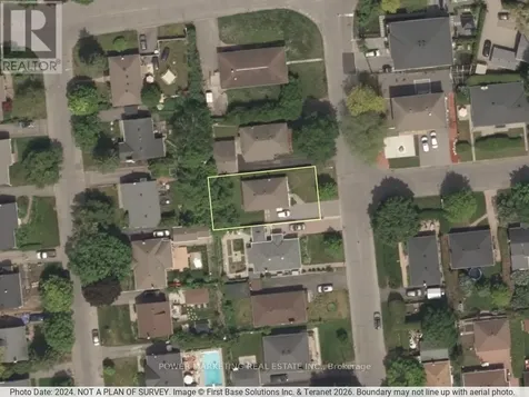 944 Eve Street Ottawa ON K1K 3R4
