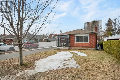 944 Eve Street Ottawa ON K1K 3R4